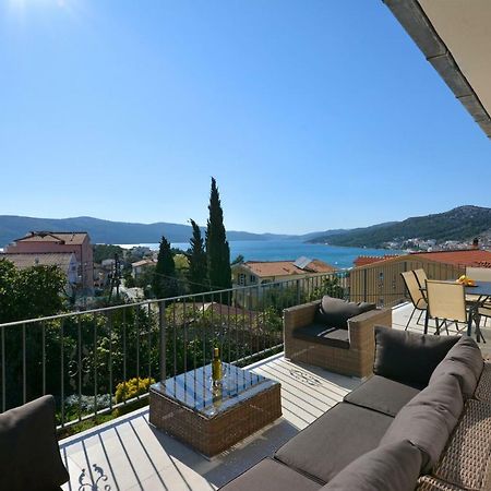 Apartment Reljic Seget Vranjica Buitenkant foto