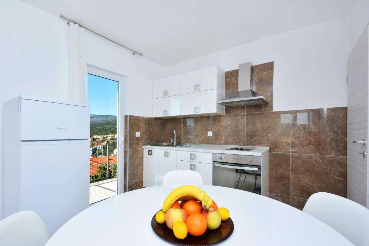 Apartment Reljic Seget Vranjica Buitenkant foto