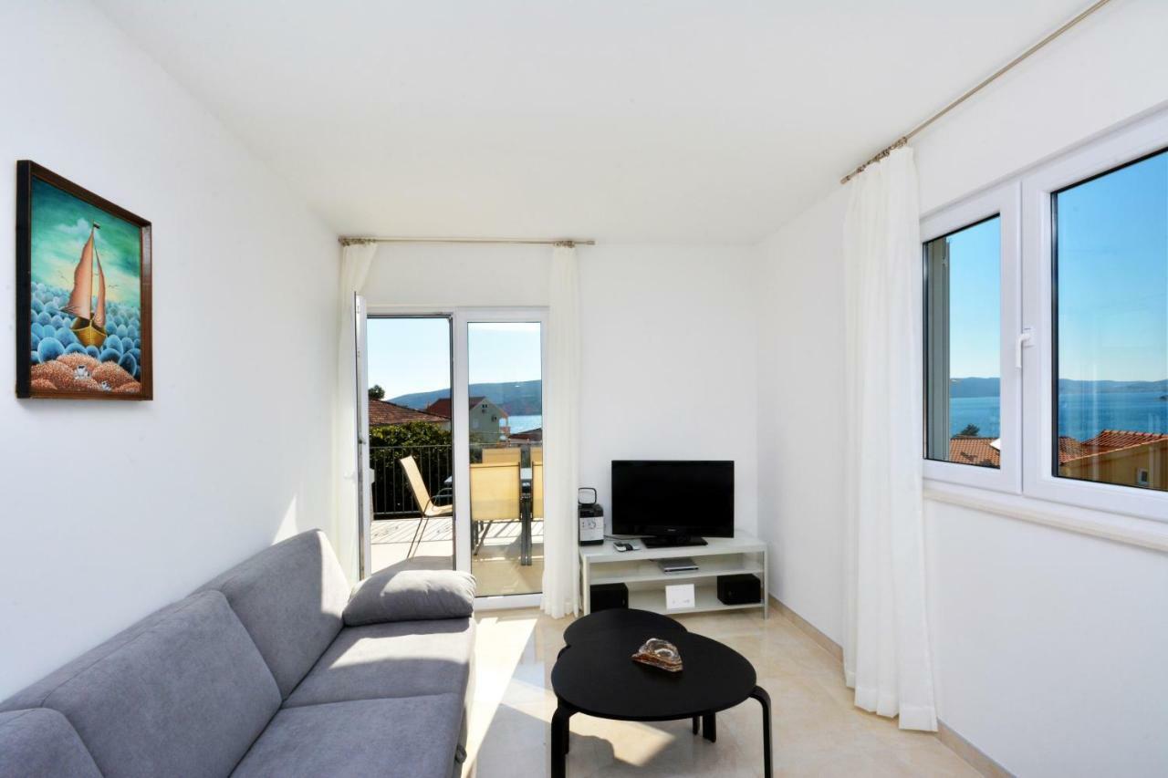 Apartment Reljic Seget Vranjica Buitenkant foto