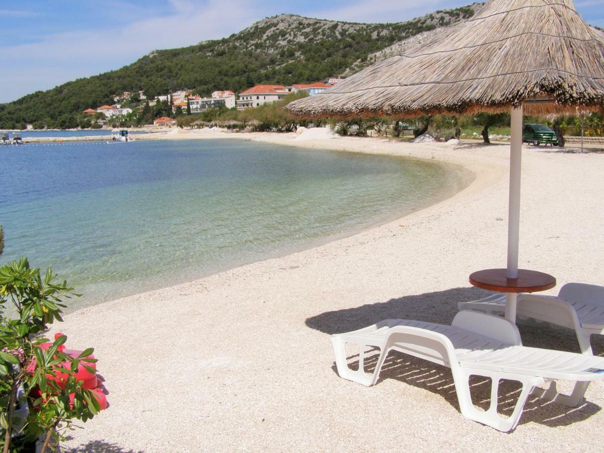 Apartment Reljic Seget Vranjica Buitenkant foto